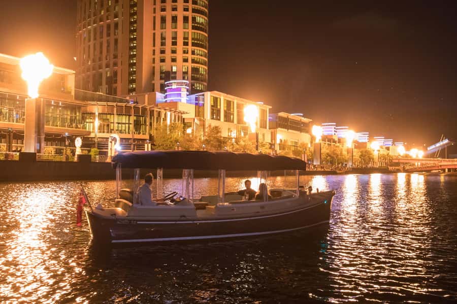 1.5Hr Yarra River Crown Flames and City Lights Cruise - Music, conversation, and the right kind of evening