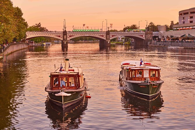 1 day Puffing Billy Steam Train and Wildlife Tour from Melbourne - Lakeside Visitor Centre and the mid-day break