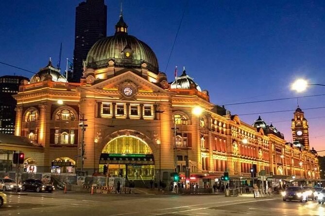 4 Hours Sightseeing Small Group Tour in Melbourne City - The Shrine of Remembrance at a quiet half-hour stop
