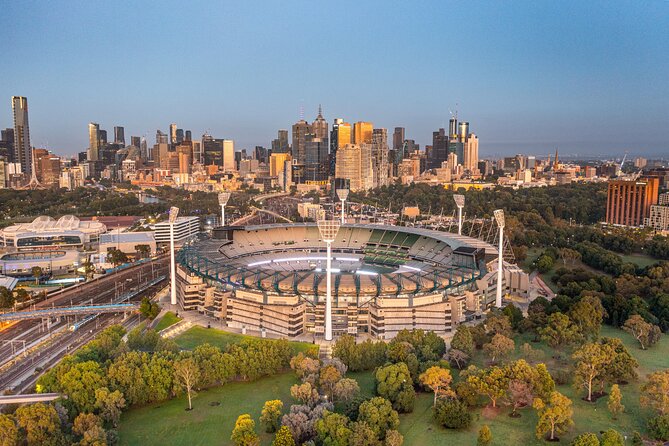 Aussie Football MCG Matchday Experience with a Local - Learning the rules before the first bounce
