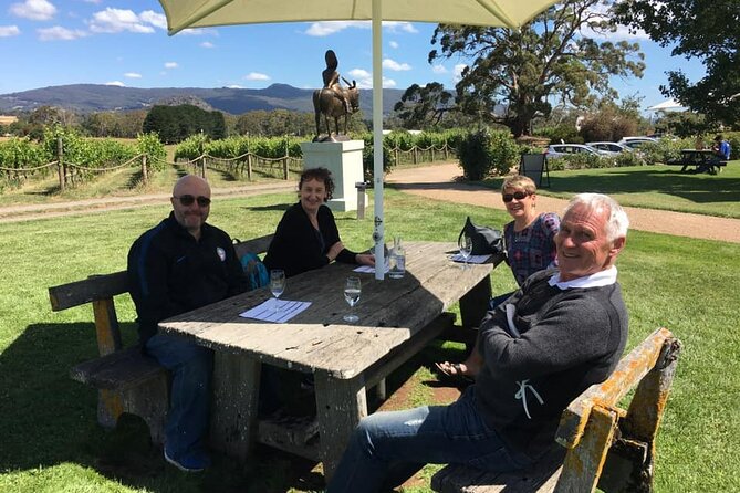 Champion Racehorse Tour with Beer and Wine Tasting - The practical points that affect your day