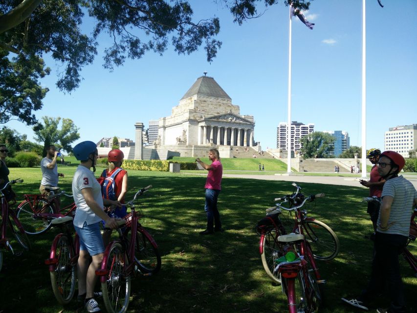 Classic Melbourne Bike tour - Yarra River views and the Royal Botanic Gardens