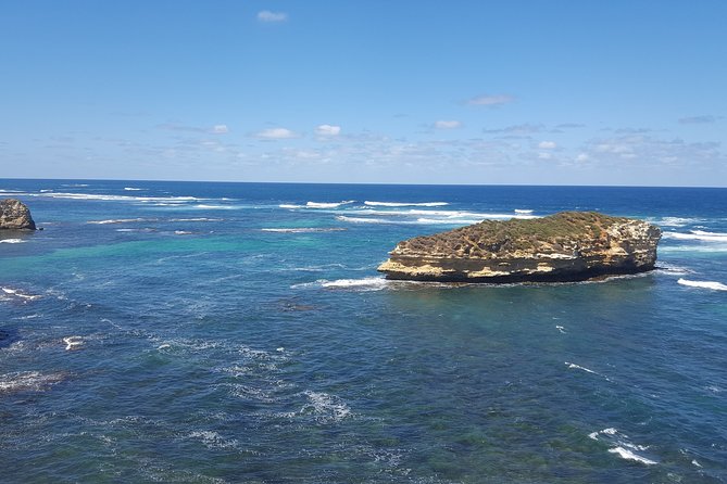 Express Twelve Apostles Day Trip from Melbourne - London Bridge: a short stop with a changing name