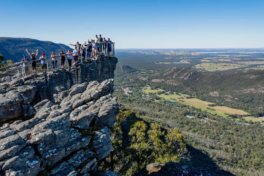From Melbourne: 3-Day Great Ocean Road Grampians Tour - Day 2: Tower Hill and the Pinnacles walk