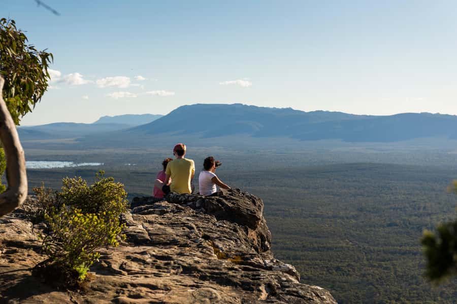 From Melbourne: Grampians National Park & Kangaroos - Brambuk Cultural Centre and the six seasons