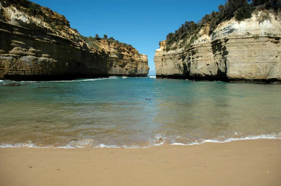 From Melbourne: Great Ocean Road, 12 Apostles, Wildlife Tour - Loch Ard Gorge and the Razorback finish the sightseeing