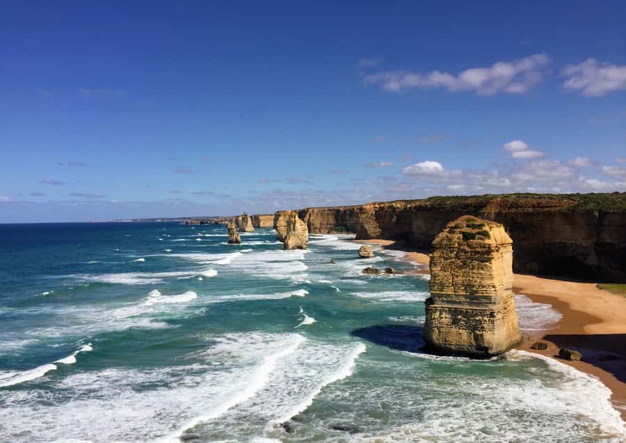 From Melbourne: Great Ocean Road Premium Tour in Reverse - Why the reverse route matters at the Twelve Apostles