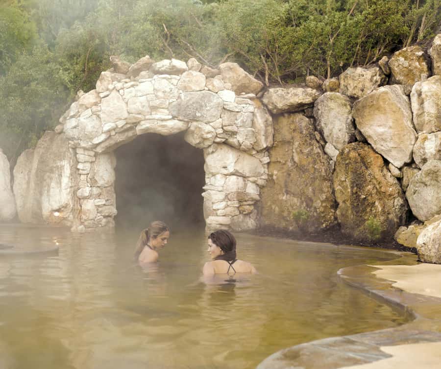From Melbourne: Peninsula Hot Springs & Bathing Boxes Tour - Four hours to unwind at Peninsula Hot Springs
