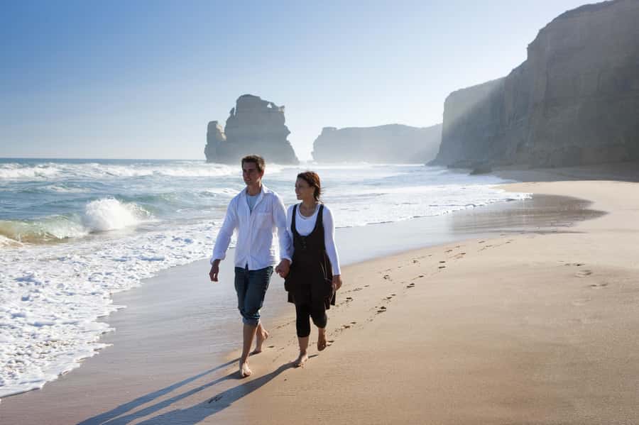 From Melbourne: Reverse Great Ocean Road Day Trip with Lunch - Loch Ard Gorge adds the story behind the scenery