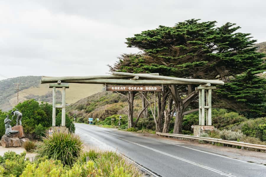 From Melbourne: Small-Group Great Ocean Road Day Trip - The inland return through Colac