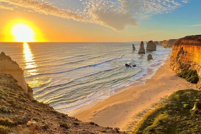 Full-Day Great Ocean Road and 12 Apostles Sunset Tour from Melbourne - The Twelve Apostles at the end of the day