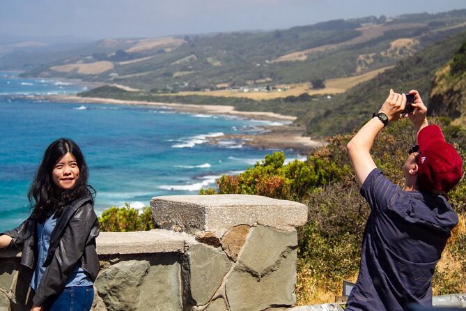 Full-Day Great Ocean Road and 12 Apostles Sunset Tour from Melbourne - Guides, vehicle comfort, and the long return