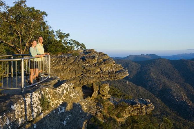 Grampians National Park with MacKenzie Falls and Kangaroos - Beaufort gives you a useful morning break