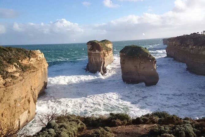 Great Ocean Road 12 Apostles kangaroo, koala and chocolate tour - Loch Ard Gorge and possible route changes