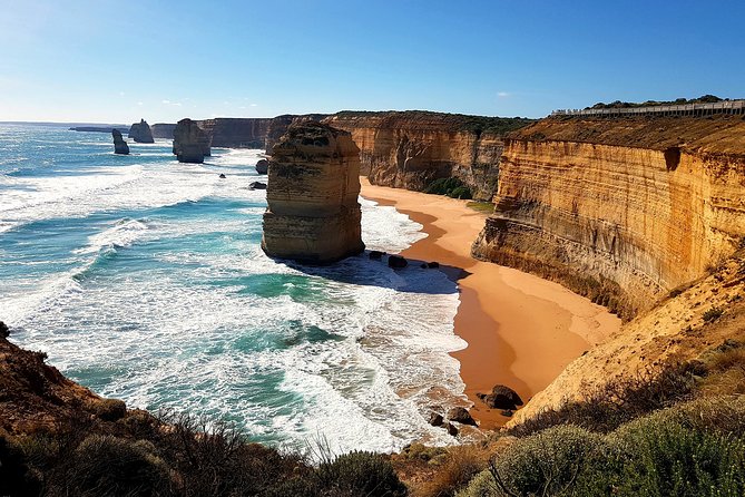 Great Ocean Road Coastal Spectcular with Wildlife Wonders - Gorge Chocolates starts the day on a relaxed note