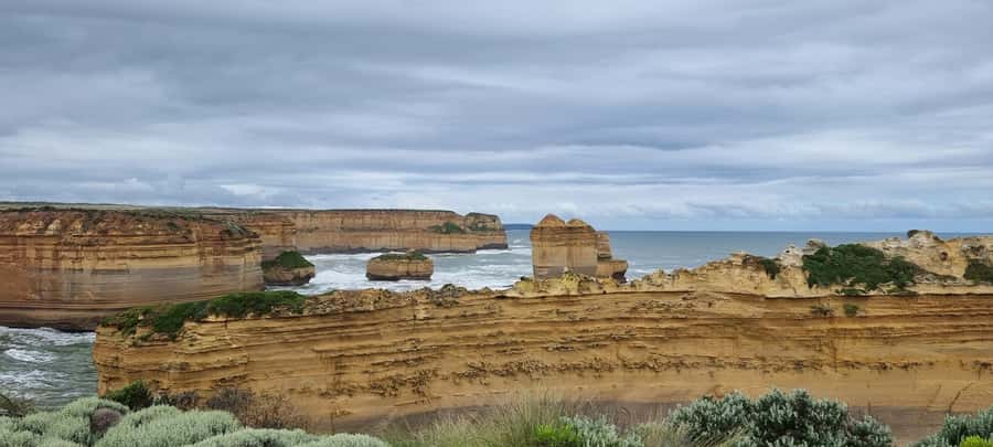 Great Ocean Road Lux Tour Max 11 Hotel Pickup - The Razorback and the Twelve Apostles