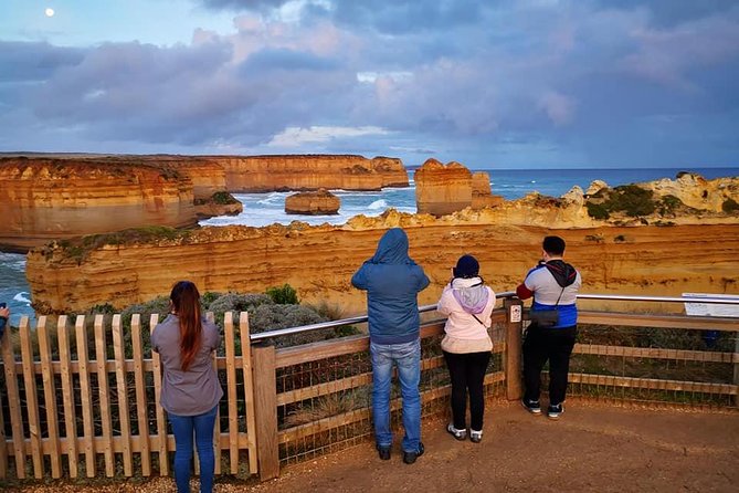 Great Ocean Road Medium Size Group Tour - Loch Ard Gorge and the story behind the cliffs