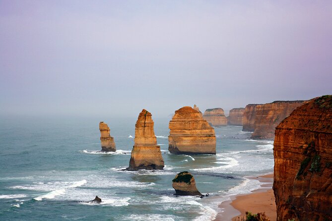 Great Ocean Road Reverse Tour with Iconic Stops & Wildlife - Memorial Arch at Eastern View