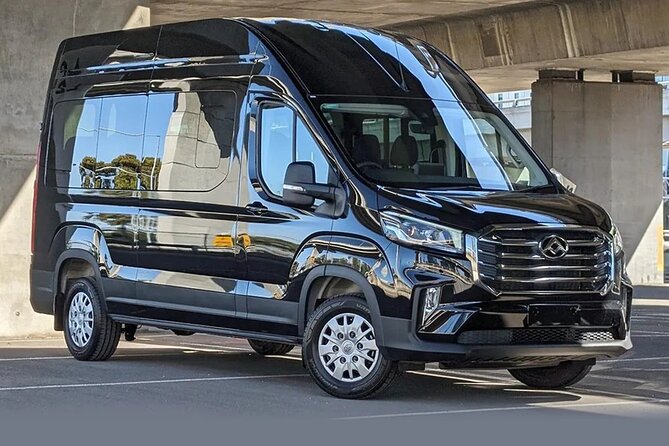 Great Ocean Road Tour Reverse –SML GRP-DLUX Mini Bus Hotel Pickup - Kennett River brings the wildlife search