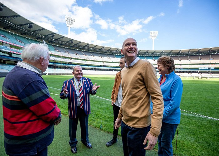 Half-Day Sports Lovers Bus Tour of Melbourne with MCG Tour - What can go wrong