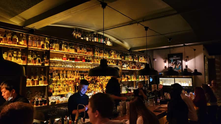 Hidden Bars Tour - Small-group travel with a social but manageable pace