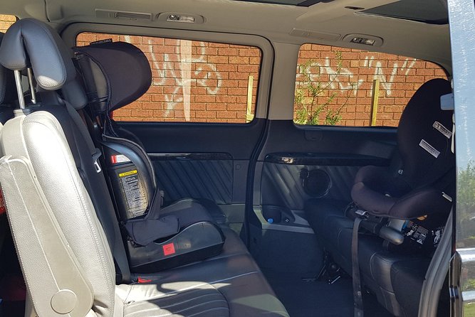 Luxury Private Airport Transfer Melbourne - The chauffeurs and the personal touch