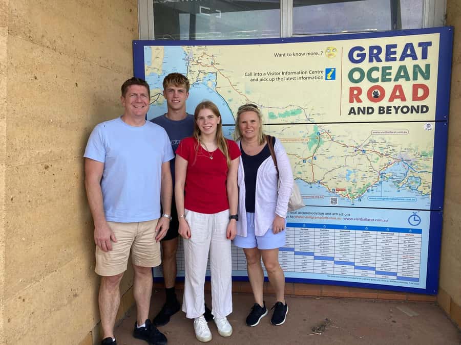 Luxury Private Great Ocean Road Tour – Up to 14 Guests - Surf culture around Torquay and Lorne
