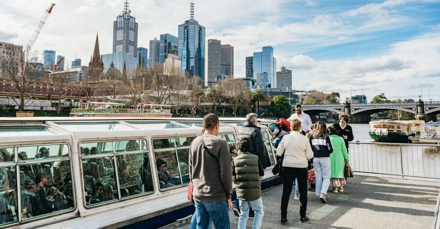 Melbourne: 1-Hour Gardens and Sporting Precinct River Cruise - Seeing the Royal Botanic Gardens from the water