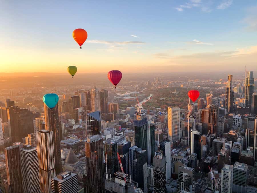 Melbourne: 1-Hour Hot Air Balloon Flight at Sunrise - Landing on the other side of the city