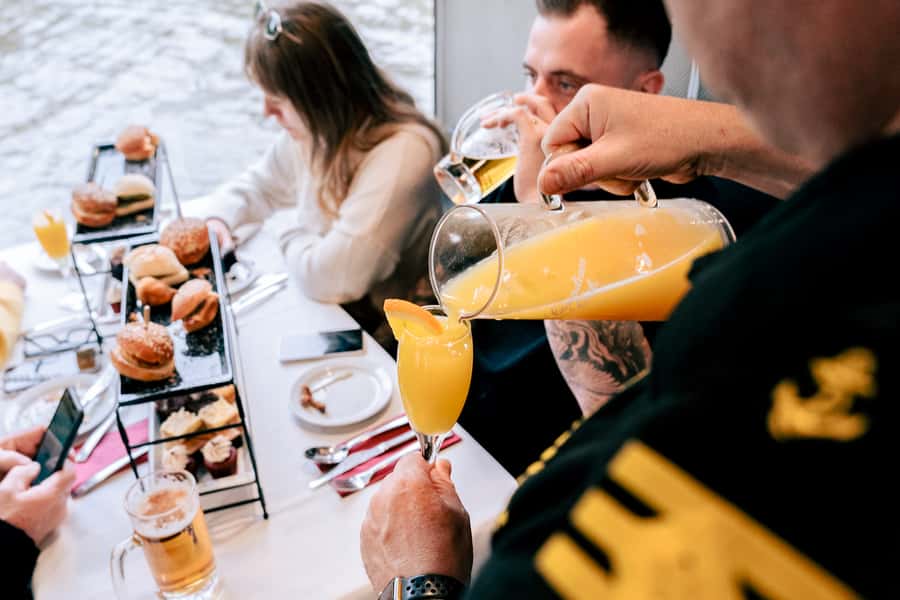 Melbourne: 2-Hour Bottomless Brunch Cruise - A brunch cruise with Melbourne moving past your window