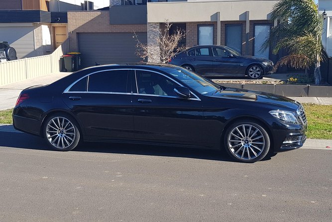 Melbourne Airport Arrival Or Departure Luxury Car Transfers - Comfort, courtesy, and the occasional mismatch