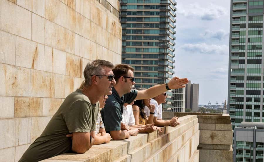 Melbourne: City Highlights Group Tour by Bus - What the guide adds to the bus ride