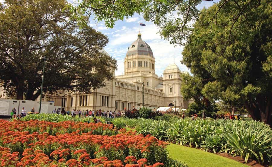 Melbourne: City Highlights Group Tour by Bus - St Patrick’s Cathedral and the Fitzroy Gardens