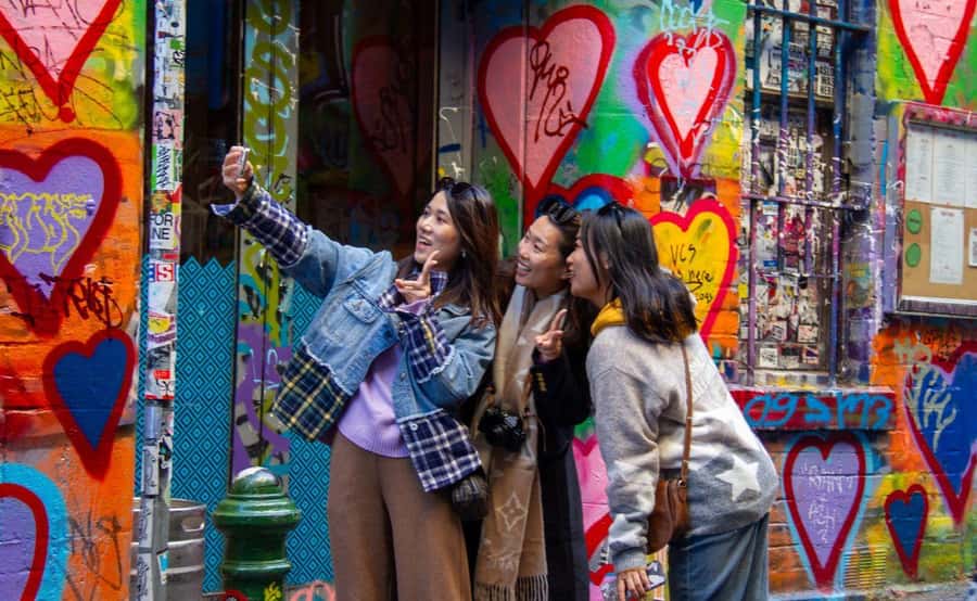Melbourne: City Highlights Group Tour by Bus - Flinders Street, the Paris End, and the city centre