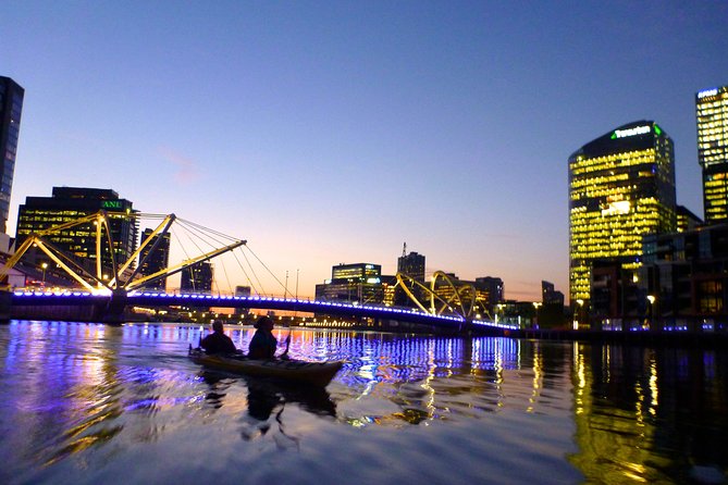 Melbourne City Twilight Kayak Tour - Seeing Melbourne from the middle of the Yarra