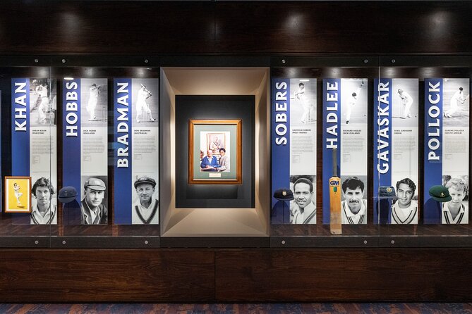 Melbourne Cricket Ground (MCG) Tour - The MCC Long Room and members’ spaces