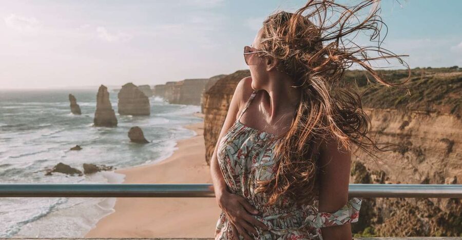 Melbourne: Great Ocean Road, 12 Apostles & Rainforest Tour - Apollo Bay gives you 45 minutes to choose lunch