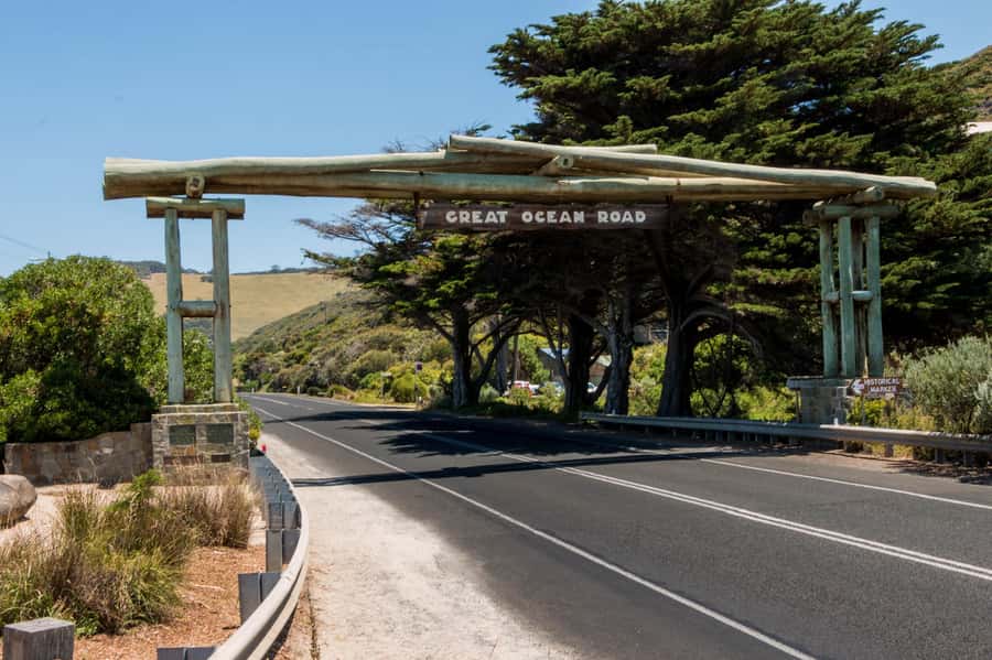 Melbourne: Great Ocean Road, 12 Apostles & Rainforest Tour - Loch Ard Gorge adds a human story to the cliffs