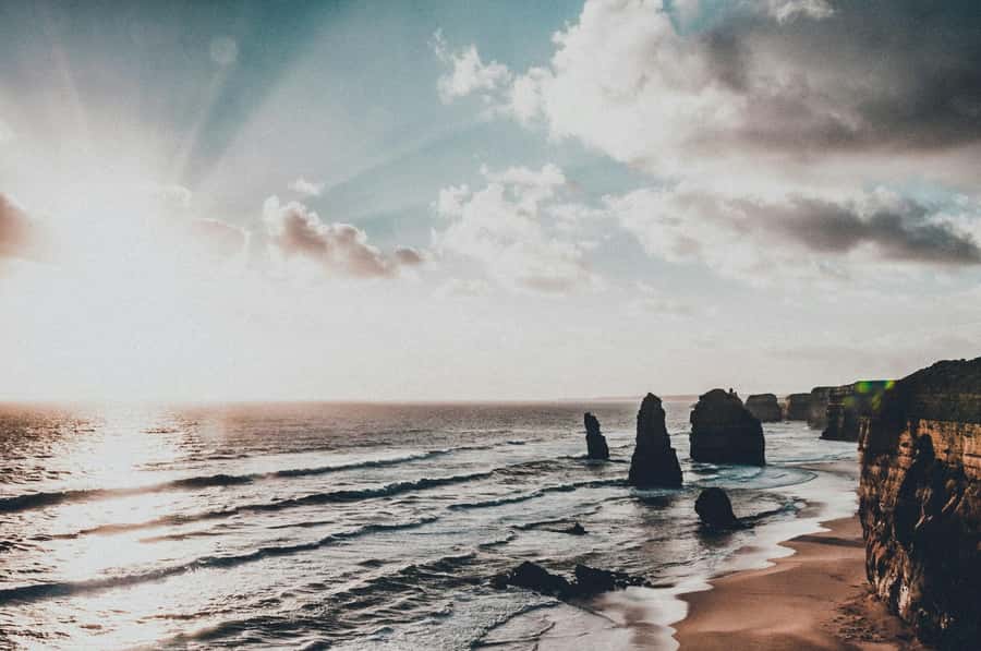 Melbourne: Great Ocean Road Adventure with Iconic Stops - Memorial Arch, a quick Great Ocean Road photo