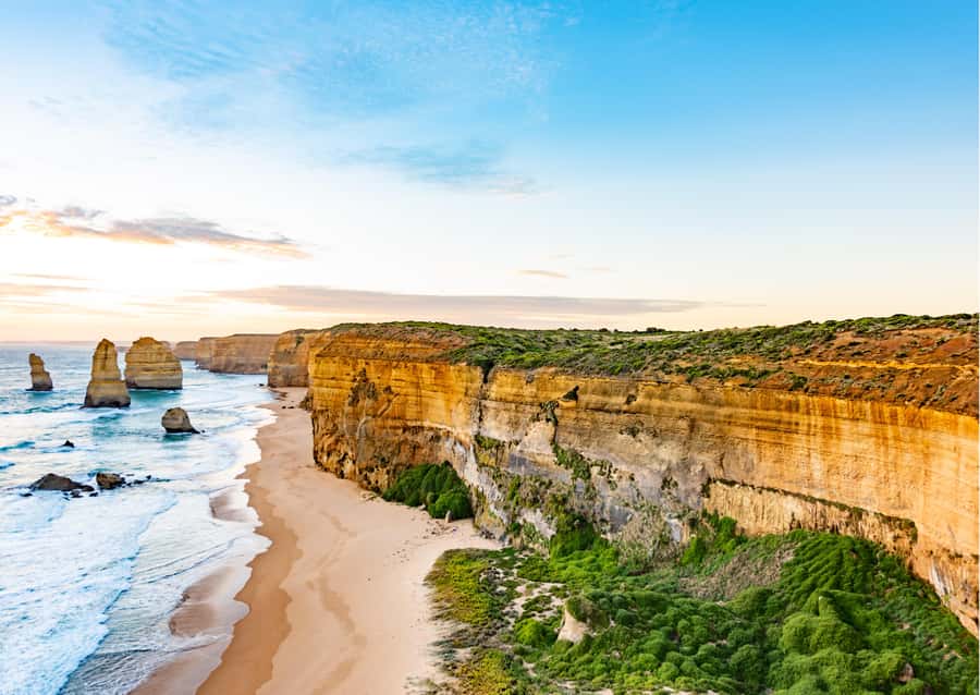 Melbourne: Great Ocean Road Full Day Private Tour - Memorial Arch at Eastern View: a useful first stop