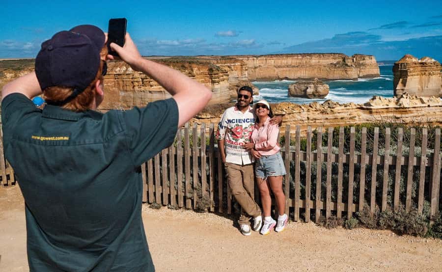 Melbourne: Great Ocean Road, Penguin Parade & Free City Tour - What the small-group format means in practice