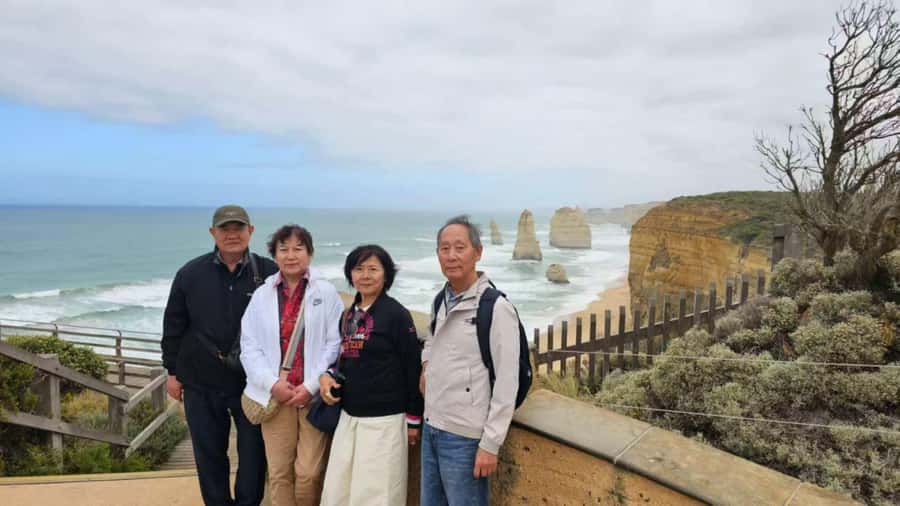 Melbourne: Great Ocean Road Private Day Tour - The Twelve Apostles deserve the full hour