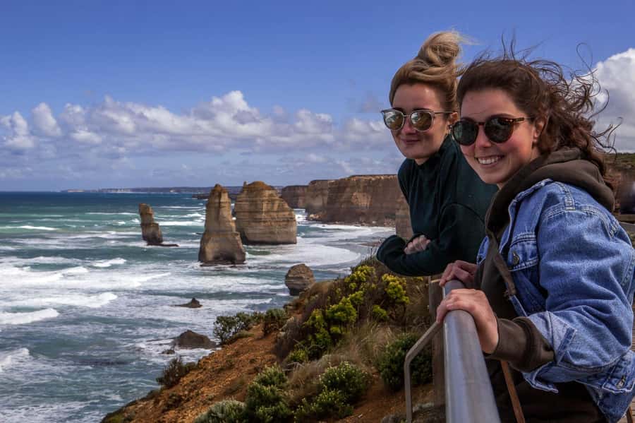 Melbourne: Great Ocean Road & Wildlife Tour for Backpackers - Why this Great Ocean Road tour works for young backpackers