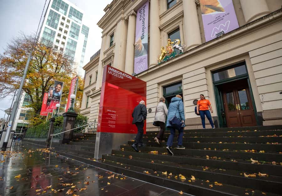 Melbourne: Guided Walking and Foodie Tour - What the guide adds