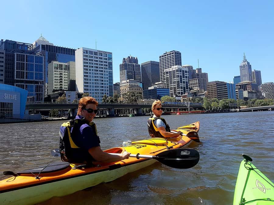 Melbourne: Iconic City Sights Kayak Experience - What the guides add to the experience