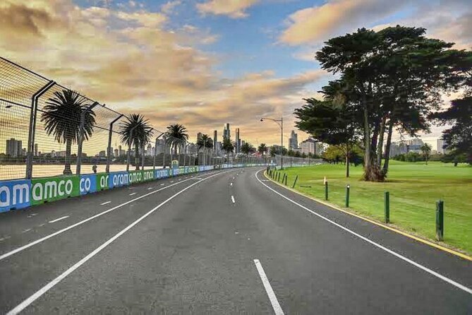 Melbourne Landmark City Tour. Your day Your way Your private tour - Brighton Beach and its bathing boxes