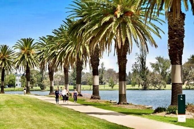 Melbourne Landmark City Tour. Your day Your way Your private tour - Albert Park, St Kilda, and lunch by the water