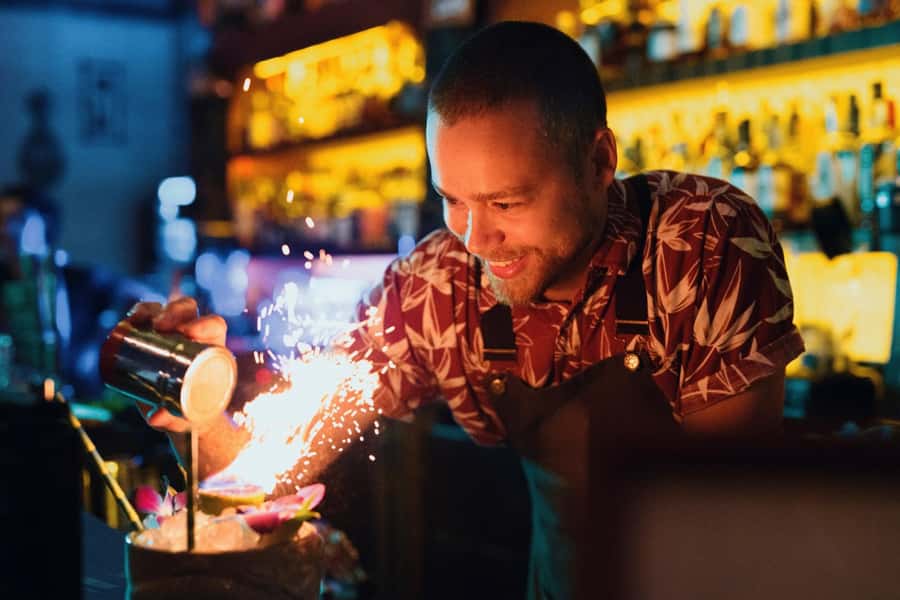 Melbourne: Laneway Bar Tour Where Locals Drink - Who should book this Melbourne bar walk