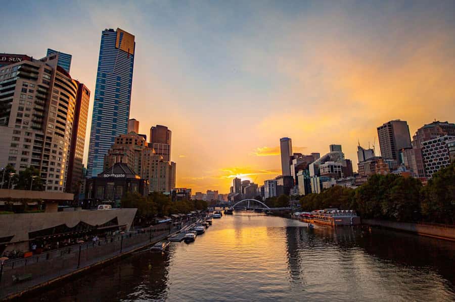 Melbourne: Luxury Sunset Cruise on Yarra River - Following the Yarra through Melbournes CBD