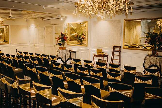Melbourne Magic Show: Impossible Occurrences Ticket - A small room inside the Melbourne Marriott
